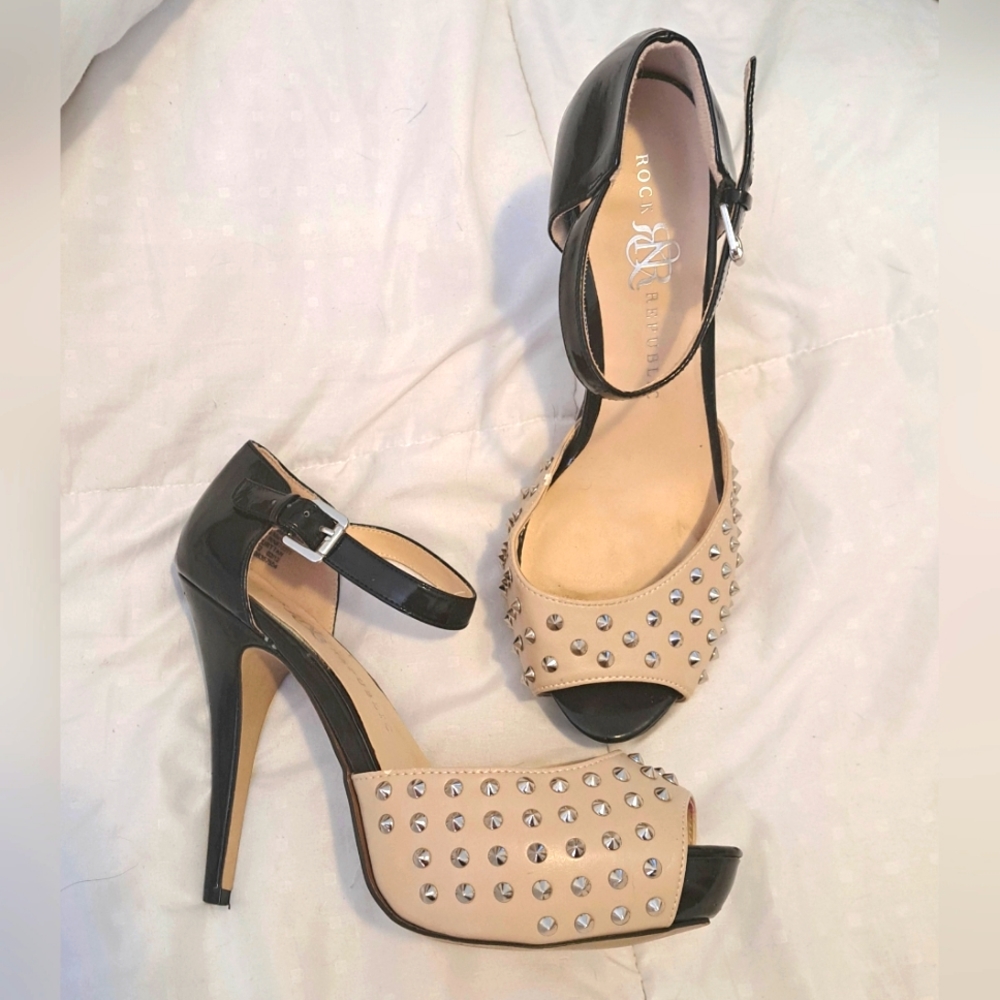Rock & Republic Spiked Studded Pumps sz 8M
